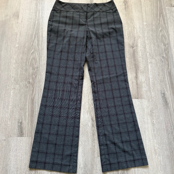 LOFT Pants - LOFT Women’s Grey & Burgundy Plaid Vintage Low Rise Pants 0 Petite